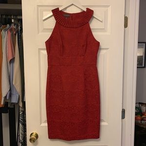 Kristin Davis red brocade high neck dress D030